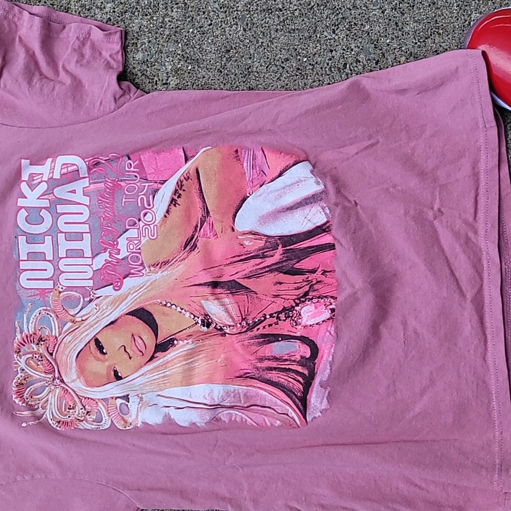 Nicki Minage Tee Size  M